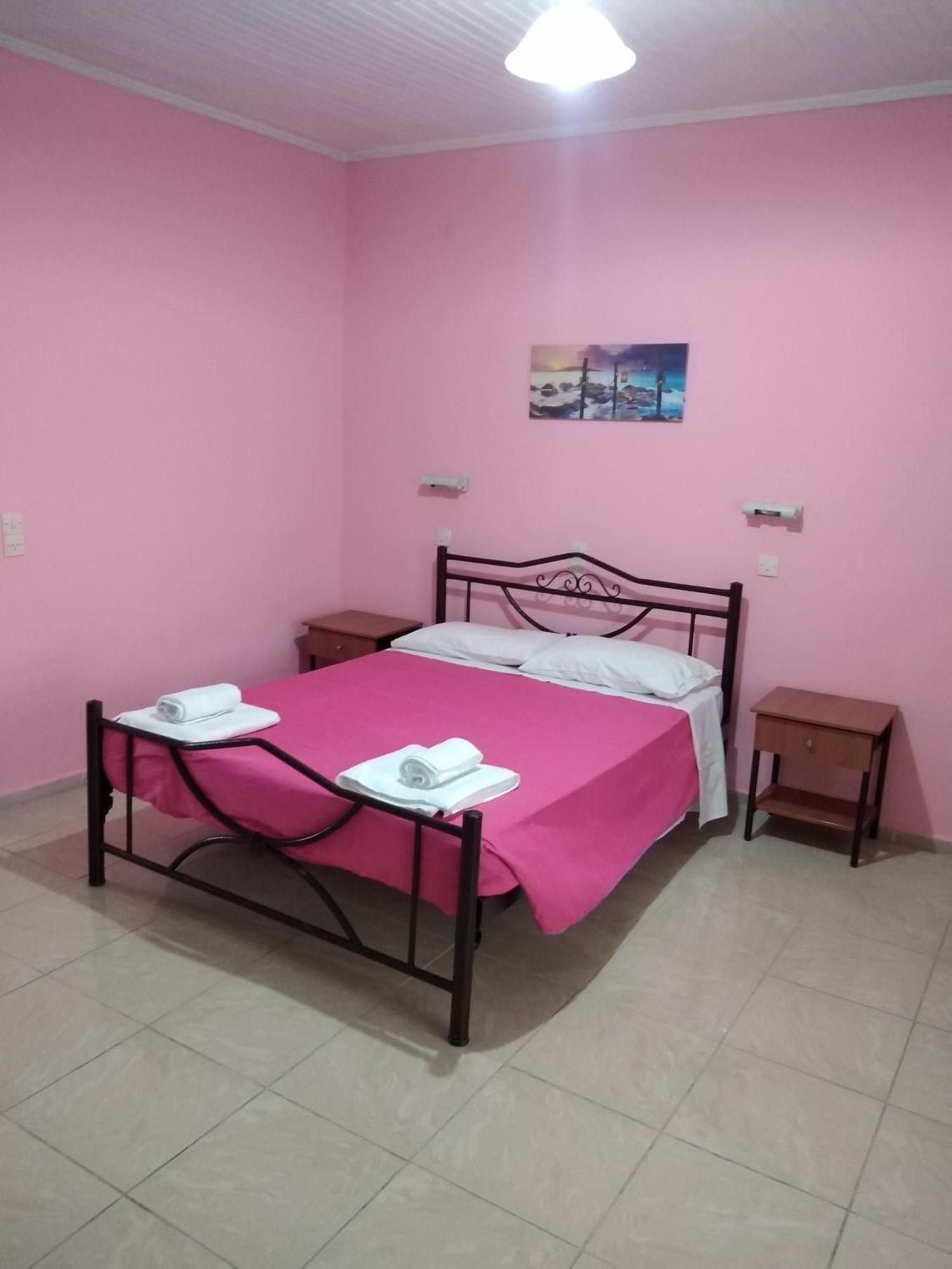 Elena Pool Aparthotel Agios Georgios  Quarto foto
